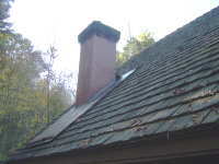 改修前のシーダーシェイクの屋根